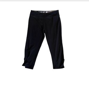 SO Girl’s Capri Black Yoga Pants Size 10